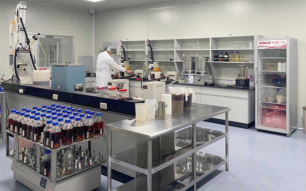 我們是符合國際標準認證之食品加工製造廠